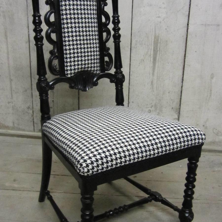 A Good Quality Victorian Ebonised Slipper Chair