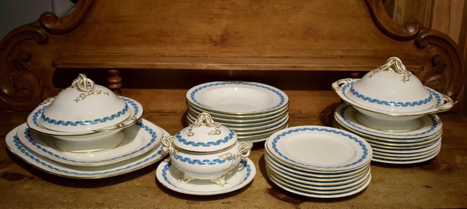 Victorian Porcelain Dinner Service in Minton Style