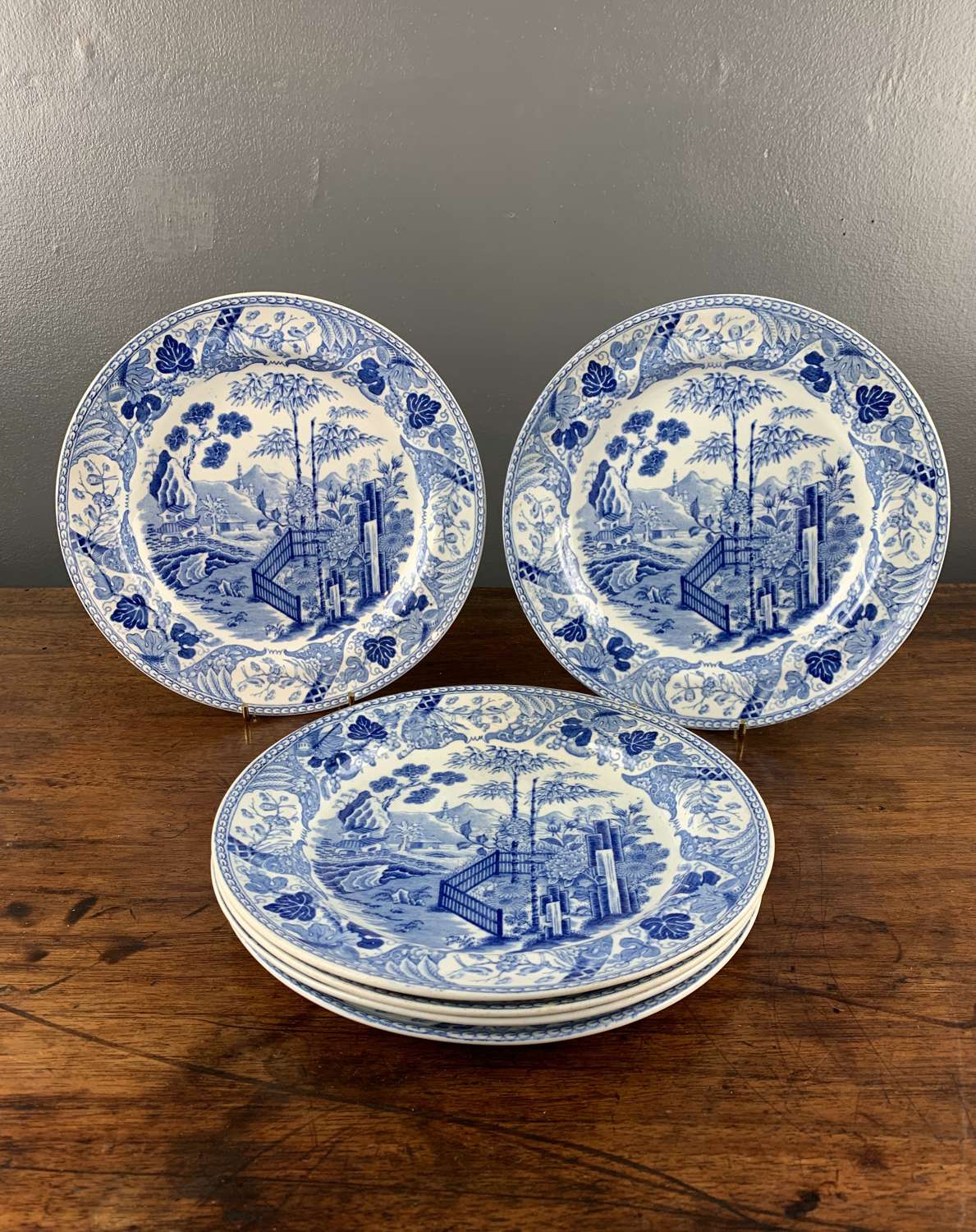 Set of Six Wedgwood Pearlware Plates in Blue Palisade Pattern