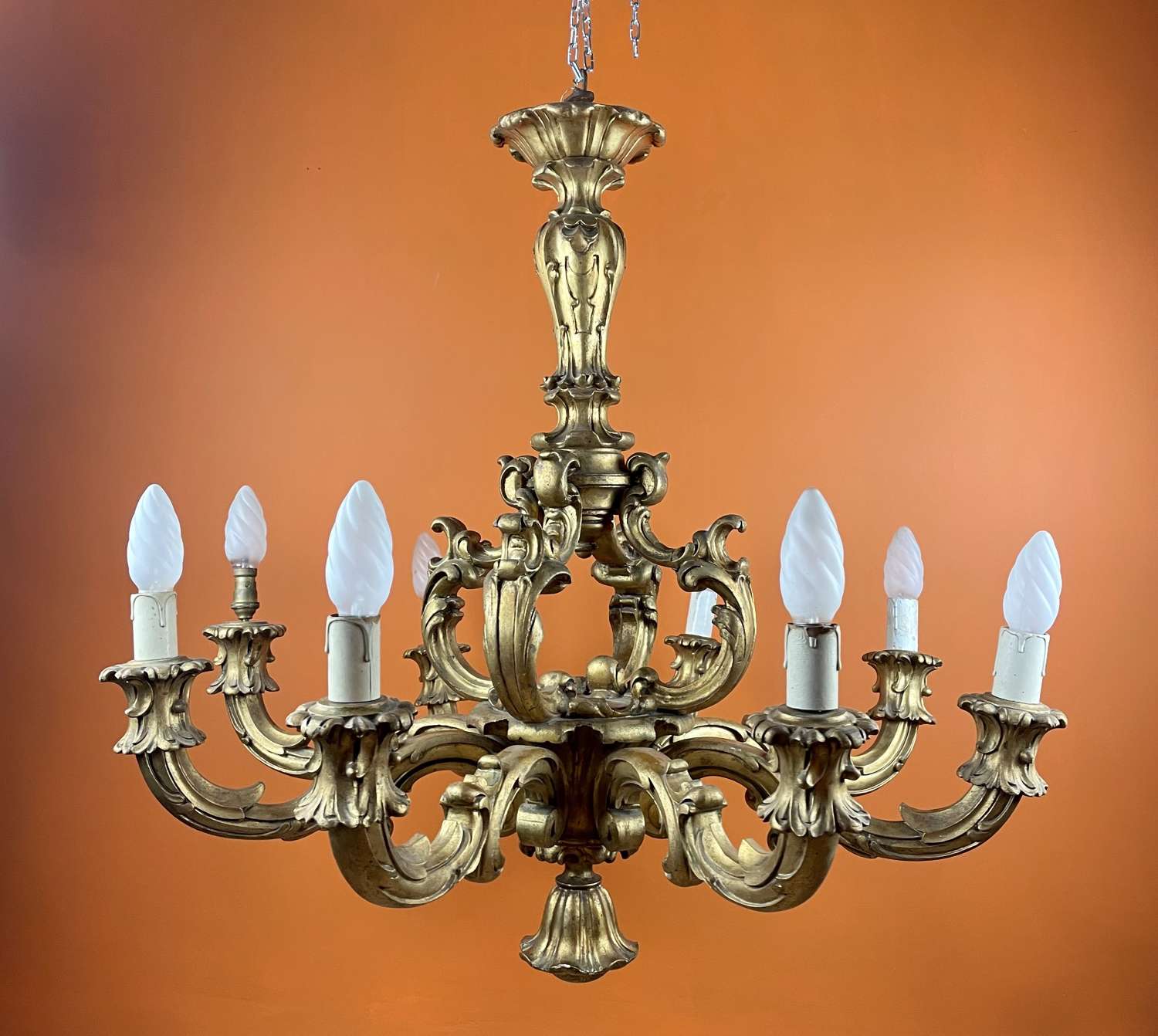 Large Italian Carved Giltwood Eight Branch Chandelier