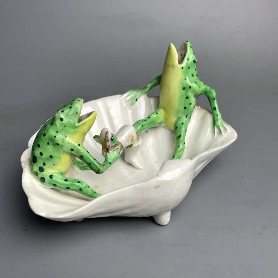 Continental Novelty Porcelain Dish of Two Frogs