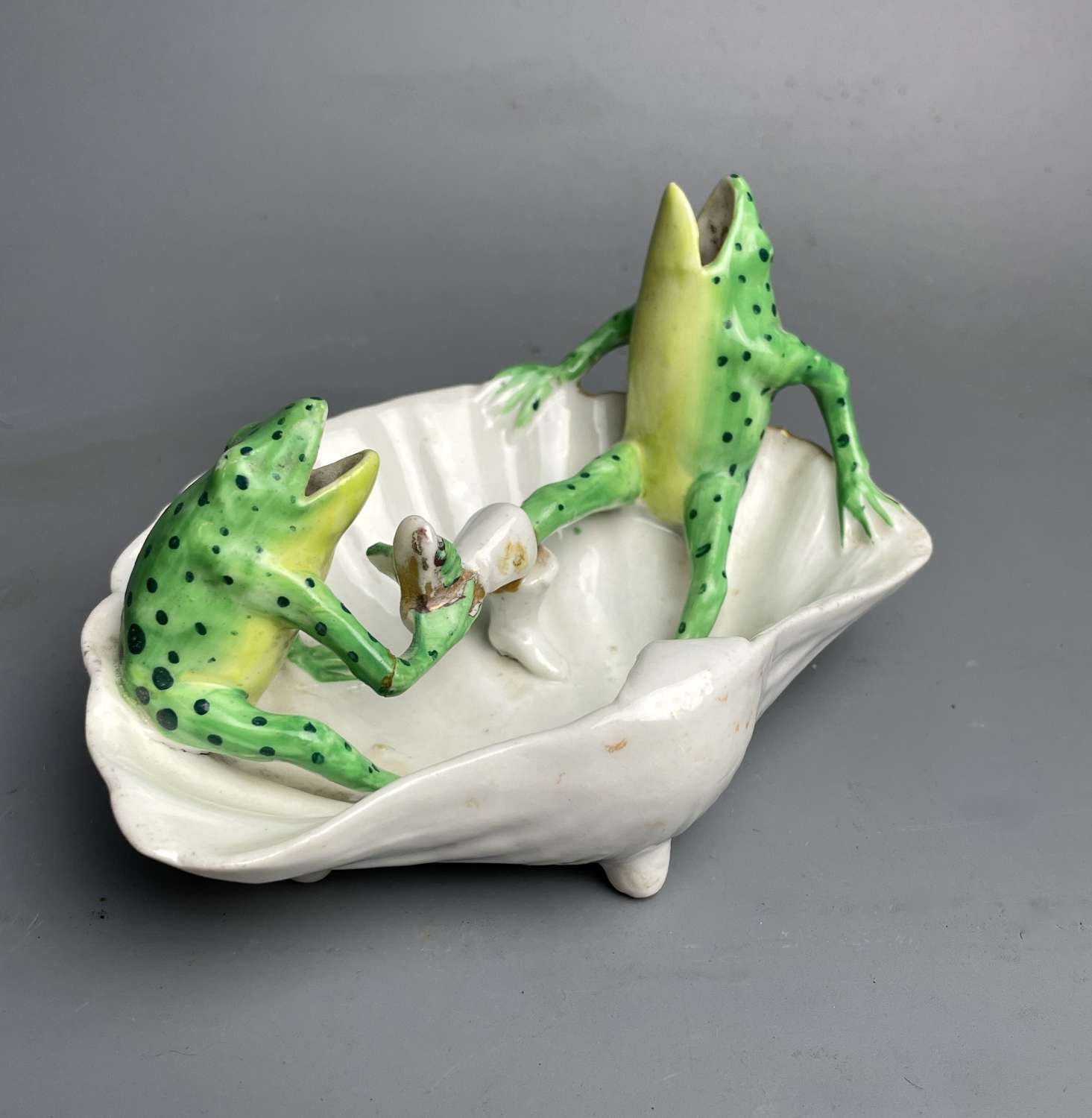 Continental Novelty Porcelain Dish of Two Frogs