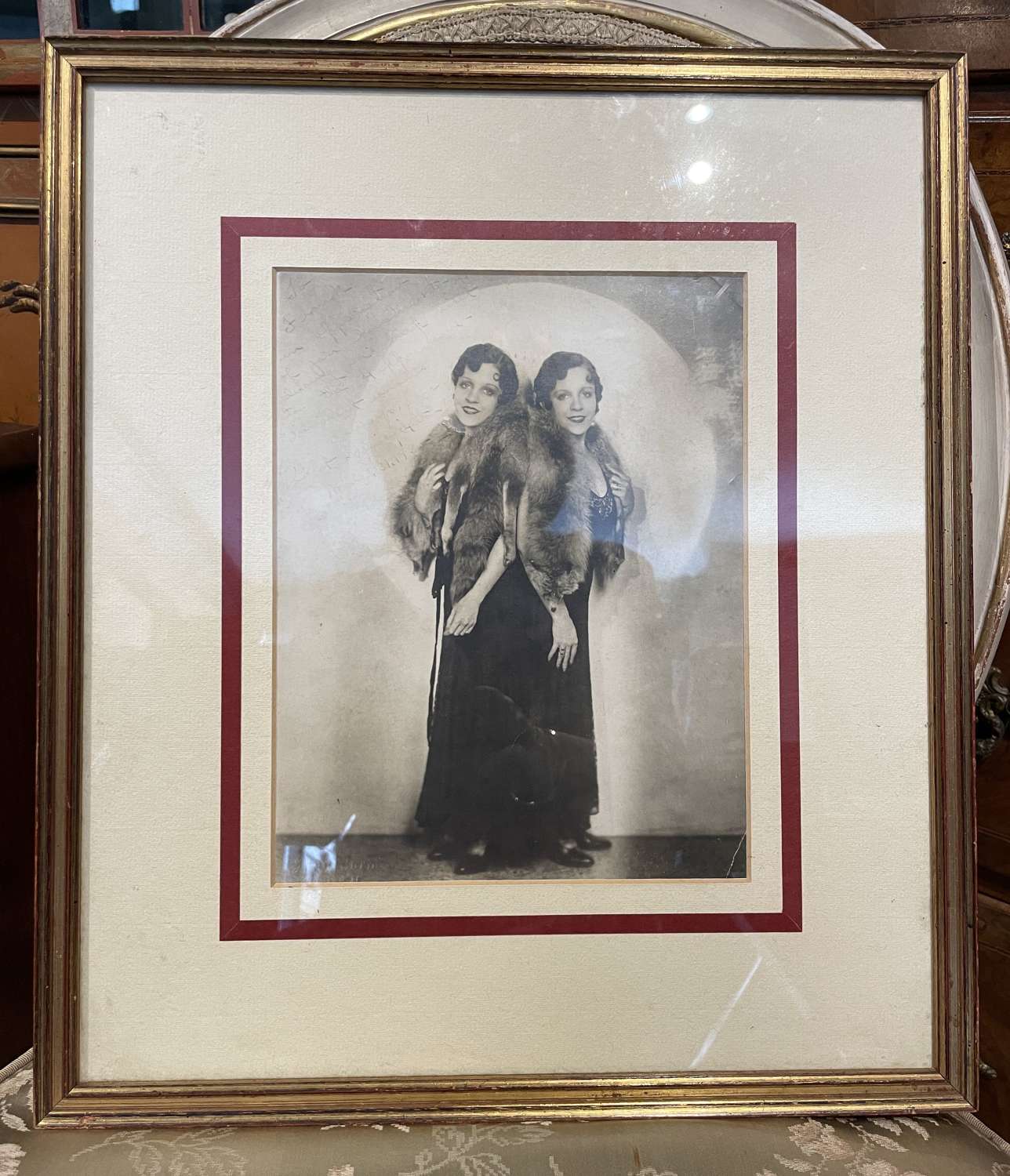 Signed Photograph of Conjoined Twins Daisy & Violet Hilton