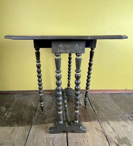 Victorian Chinoiserie Green Ground Bobbin Turned Sutherland Table