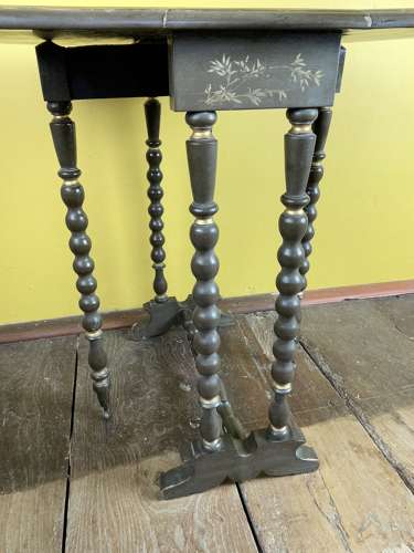 Victorian Chinoiserie Green Ground Bobbin Turned Sutherland Table