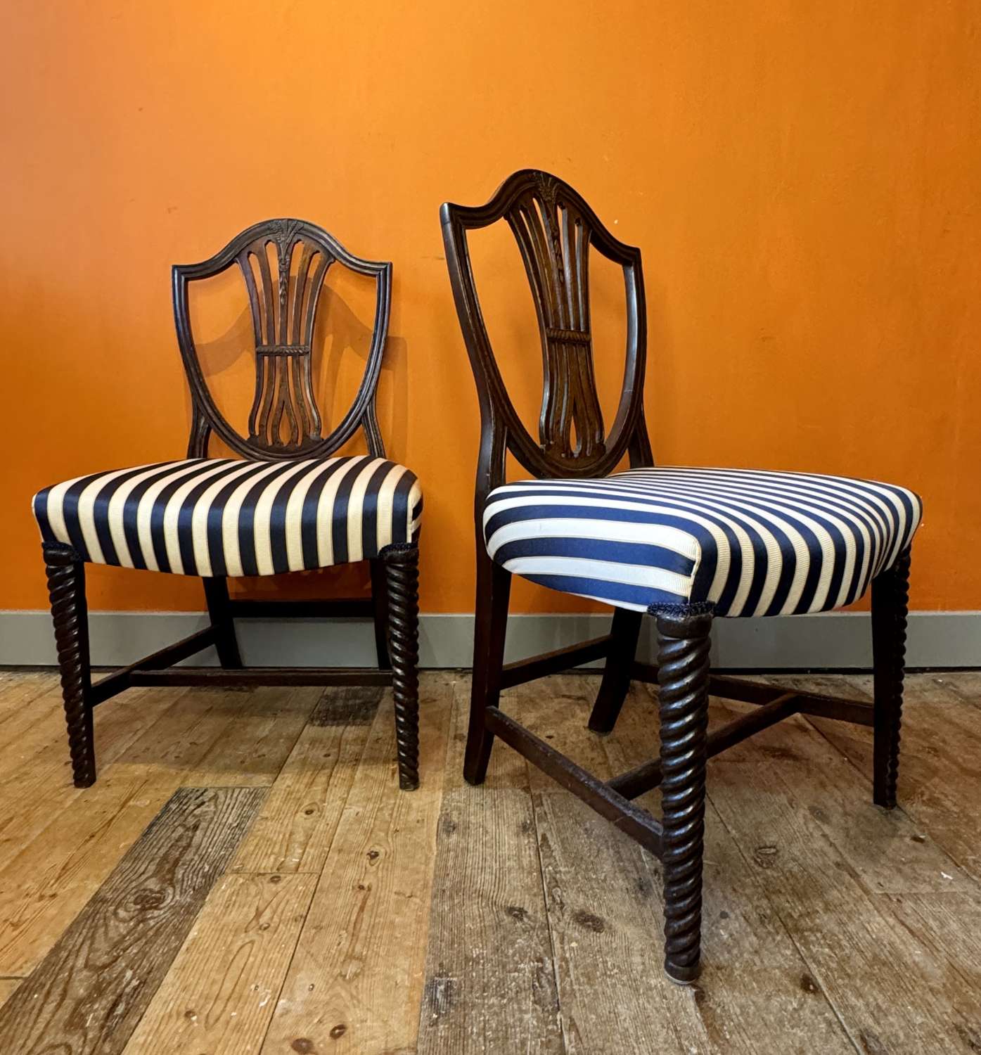 Pair of Georgian Hepplewhite Chairs with Unusual Spiral Forelegs