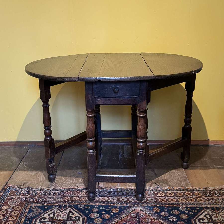 Small Georgian Oak Gateleg Table