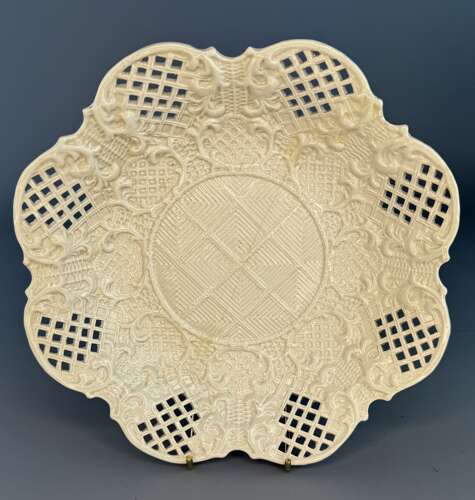 Staffordshire Salt-glaze Stoneware Lobed Plate circa 1760