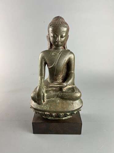 Burmese or Thai Bronze Buddha in Bhumisparsha Mudra, circa 1800