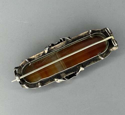 Victorian Scottish Silver Banded Agate Brooch