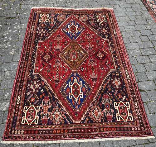 Persian Qashqai Tribal Hand-Woven Wool Medallion Rug