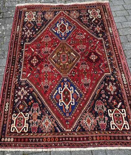 Persian Qashqai Tribal Hand-Woven Wool Medallion Rug