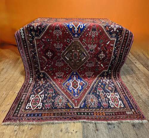 Persian Qashqai Tribal Hand-Woven Wool Medallion Rug