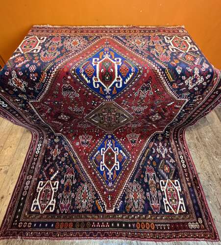 Persian Qashqai Tribal Hand-Woven Wool Medallion Rug