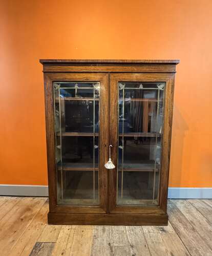 Fine Quality Victorian Rosewood Bookcase Cabinet