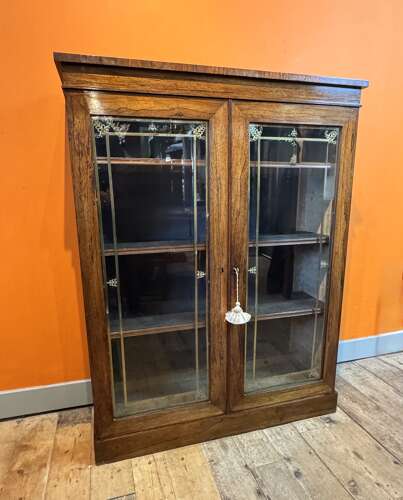 Fine Quality Victorian Rosewood Bookcase Cabinet