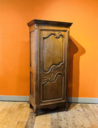 Antique French Oak Single Door Armoire / Bonnetiere in Louis XV Taste