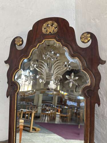 Georgian Style Parcel-Gilt Mahogany Pier Mirror with Reverse Cut Glass Plate