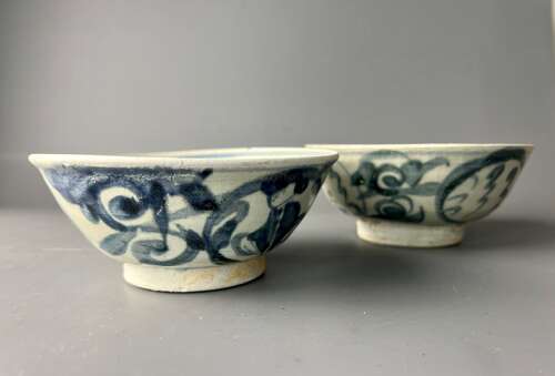 Pair of Chinese Kang Xi Vung Tau Cargo Blue & White Bowls